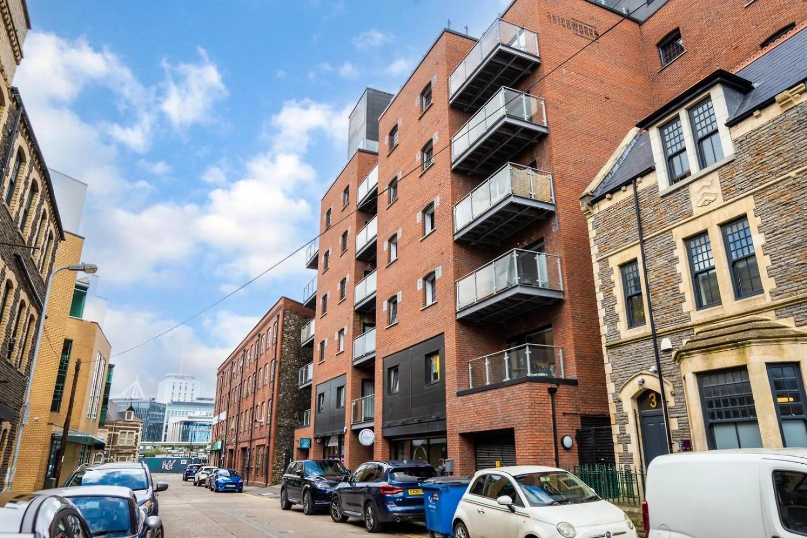 2-Bedroom Cardiff Bay Apartment Wi-Fi, Parking 0*,
